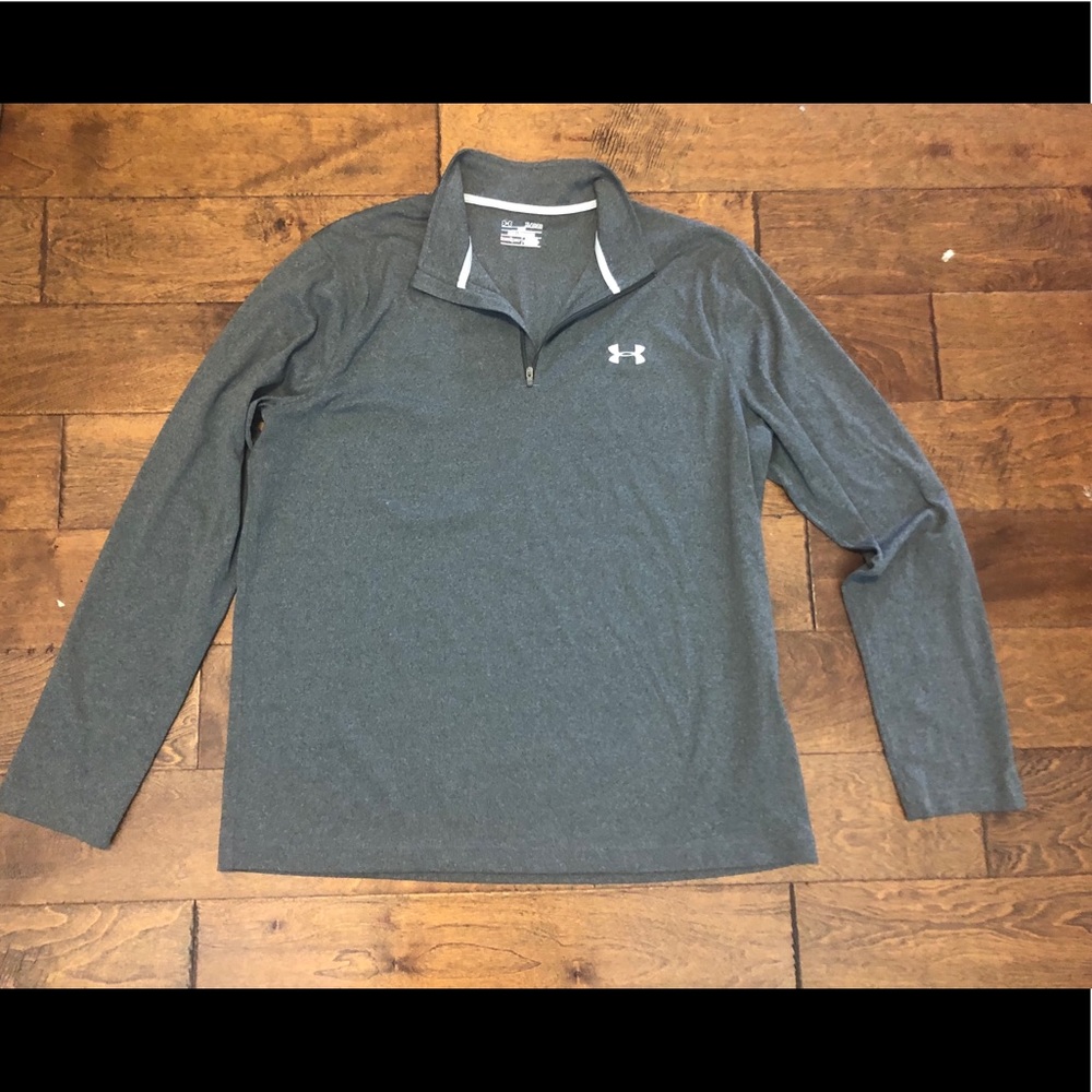 Like new, men’s xl under armour long sleeve shirt